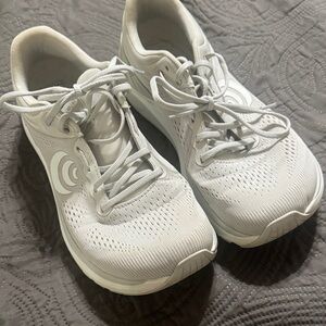 Topo women’s ultrafly 4 grey/grey